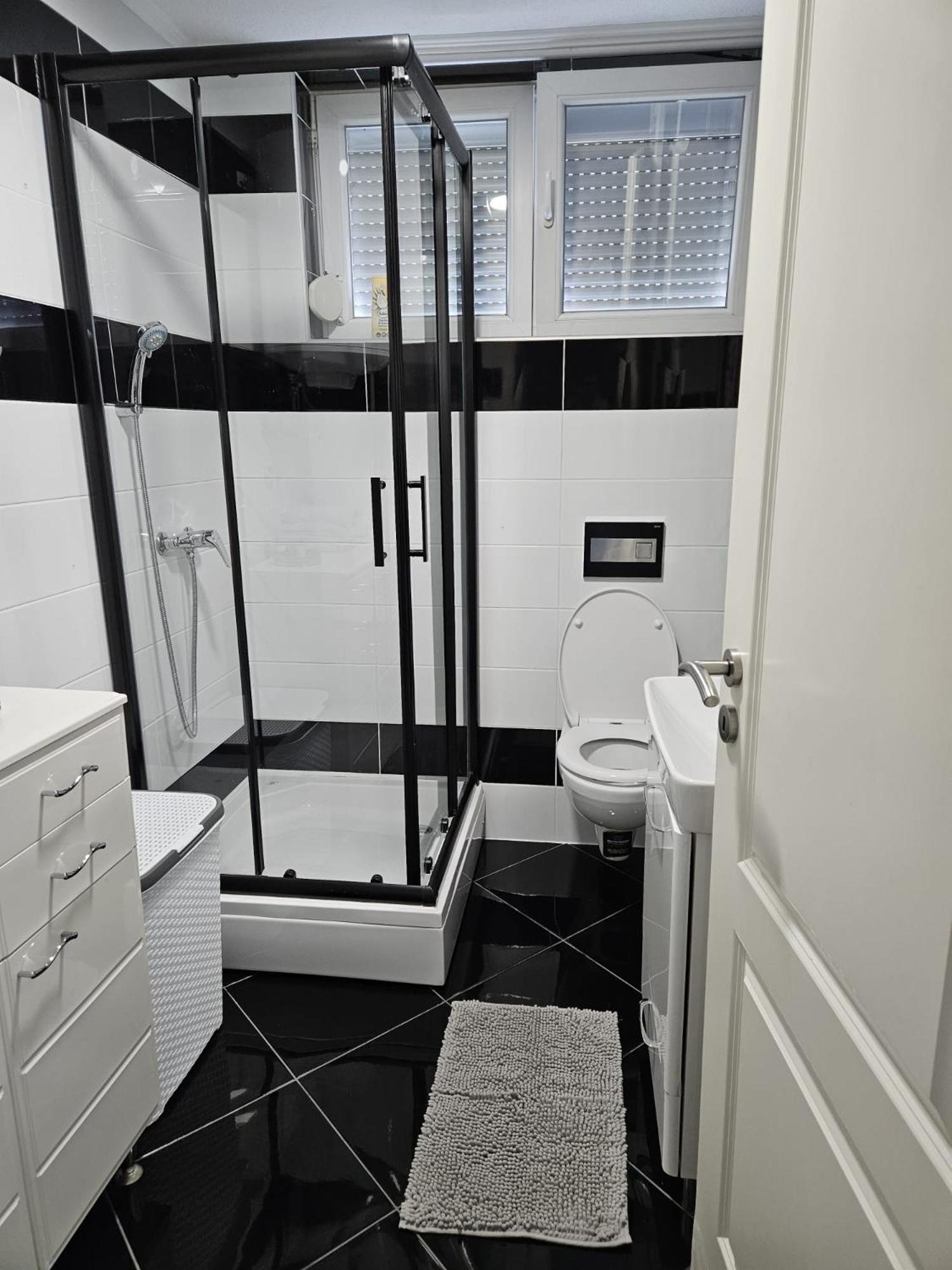 Apartman Aladin Біхач Екстер'єр фото